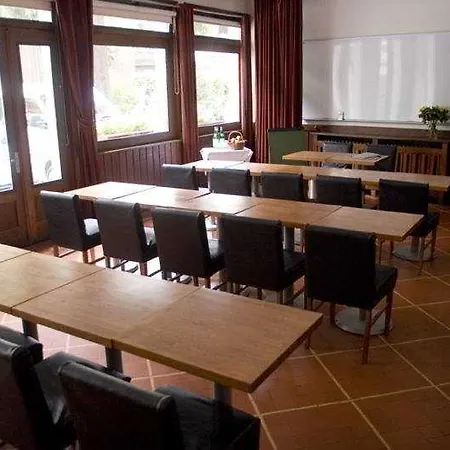 Langley Gustavia 3* שאמוני